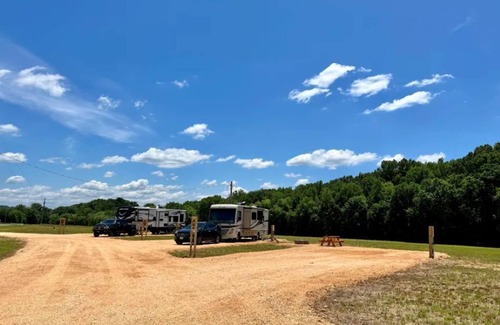 Flatwoods RV Rental | 142B GONE COUNTRY SITE 19