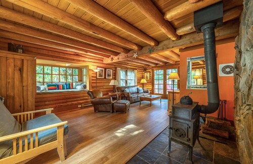 Hood River Cabin | 148 m² Cabin ∙ 3 bedrooms ∙ 6 guests