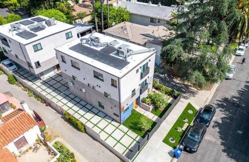 Sherman Oaks House | 149 m² House ∙ 3 bedrooms ∙ 8 guests