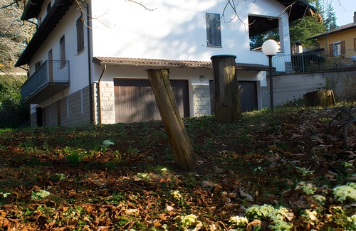 Serramazzoni Villa | 15 km from Maranello Villa Ferrari, sleeps 11, fireplace, billiards and foosball table