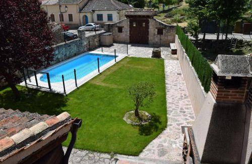 La Salceda House | 15 m² House ∙ 5 bedrooms ∙ 10 guests