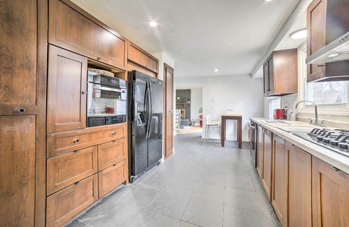 Monroe Heights House | 15 Mi to Pittsburgh: WFH-Friendly Home w/Deck