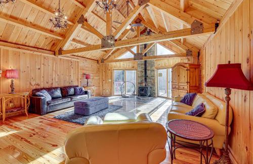 Mustoe House | 15 Mi to Snowshoe Resort Cabin with Deck and Fire Pit