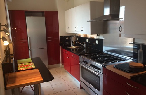 La Lironde Apartment | 15 min from the beaches - beautifully furnished for 6-8 people - 111m2-air conditioning-terrace-parking