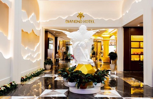 Van Don Hotel | 150 m² Hotel ∙ 2 bedrooms ∙ 4 guests