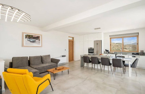 Faistos House | 150 m² House ∙ 2 bedrooms ∙ 4 guests