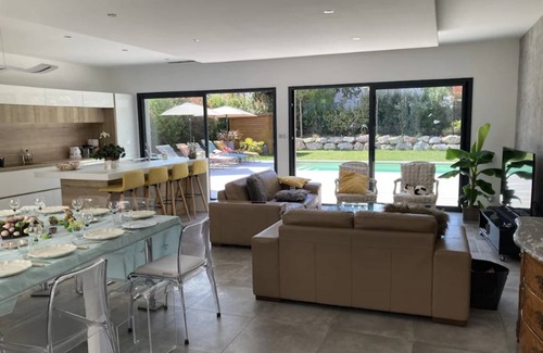 Bouc-Bel-Air House | 150 m² House ∙ 3 bedrooms ∙ 7 guests