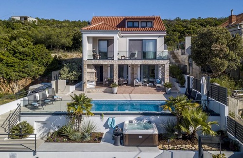 Necujam Villa | 150 m² Villa ∙ 3 bedrooms ∙ 8 guests