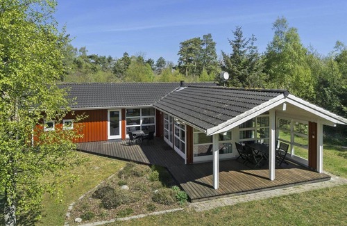 Oster Somarken House | 1505 Aakirkeby - Sluseparken 8 A