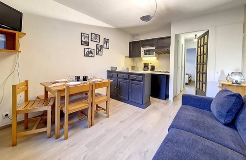 Saint-Martin-de-Belleville Apartment | 150m from ski slopes, 2nd floor, view mountain, balcony, tv, ski locker, 29m²