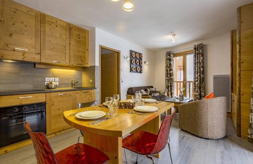 Les Brevieres Apartment | 150m from resort center, fitness, swimming pool, sauna, hammam, balcony, tv, 110m², Tignes