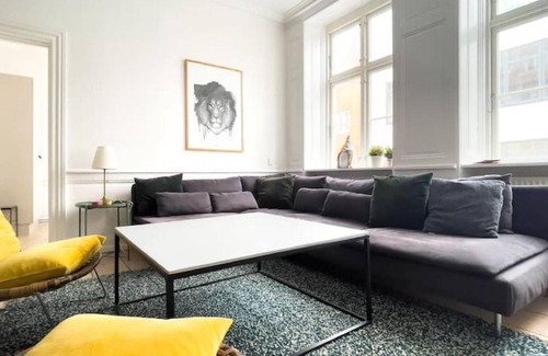 Copenhagen City Centre Apartment | 154 m² Apartment ∙ 4 bedrooms ∙ 8 guests