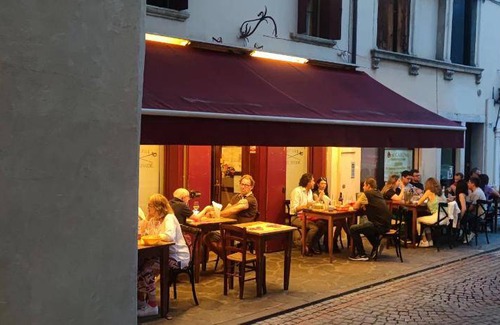 Conegliano Bed & Breakfast | 16 m² Bed and breakfast ∙ 2 guests