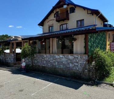 Baia de Fier Bed & Breakfast | 16 m² Bed and breakfast ∙ 2 guests