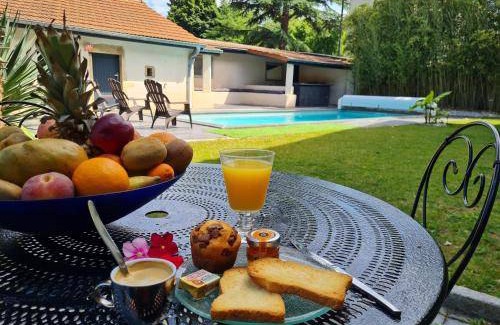 Saint-Priest Bed & Breakfast | 16 m² Bed and breakfast ∙ 2 guests