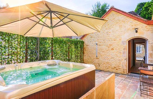 Saint-Pierre-Canivet Bed & Breakfast | 160 m² Bed and breakfast ∙ 4 bedrooms ∙ 10 guests