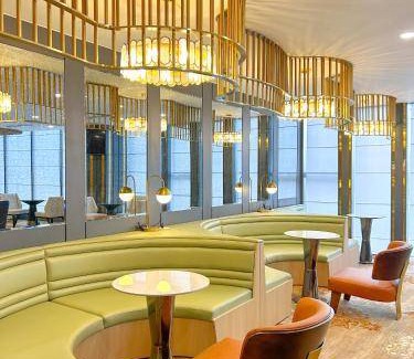 Ha Long Hotel | 160 m² Hotel ∙ 3 guests