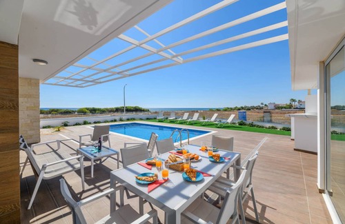 Ayia Thekla Villa | 160 m² Villa ∙ 3 bedrooms ∙ 6 guests