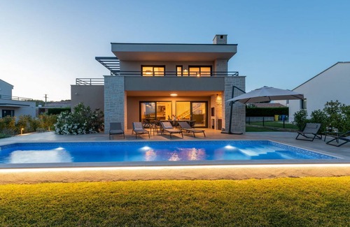 Sveti Lovrec Villa | 160 m² Villa ∙ 3 bedrooms ∙ 6 guests