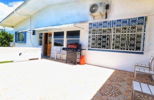 Orange Hill Apartment | 165 m² Apartment ∙ 3 bedrooms ∙ 8 guests