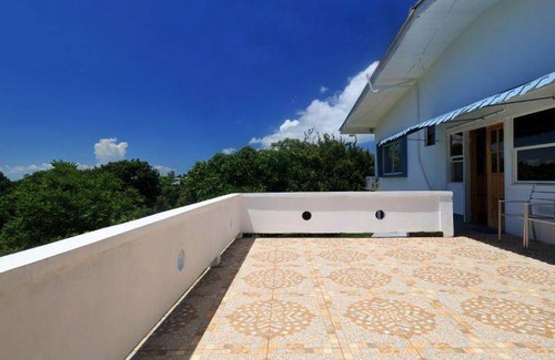 Orange Hill Apartment | 165 m² Apartment ∙ 3 bedrooms ∙ 8 guests