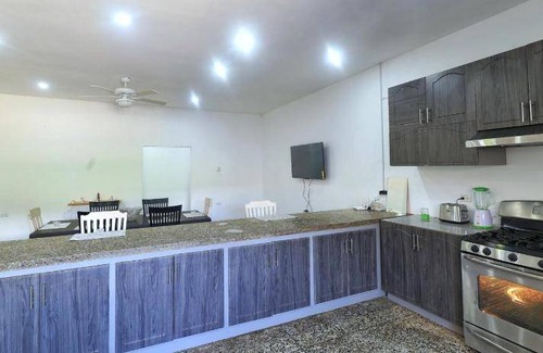 Orange Hill Apartment | 165 m² Apartment ∙ 3 bedrooms ∙ 8 guests