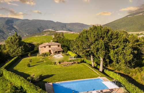 Castelraimondo House | 165 m² House ∙ 5 bedrooms ∙ 12 guests
