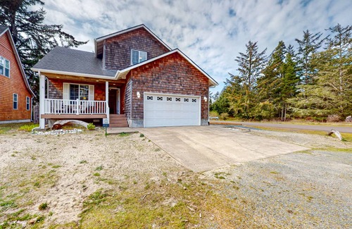 Rockaway Beach House | 169 m² House ∙ 3 bedrooms ∙ 6 guests