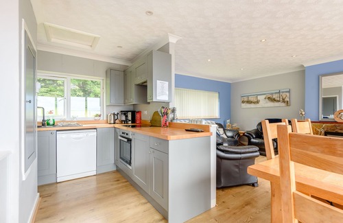 Llanbedrog Cottage | 17 GLYN Y MARIAN, pet friendly, country holiday cottage in Llanbedrog
