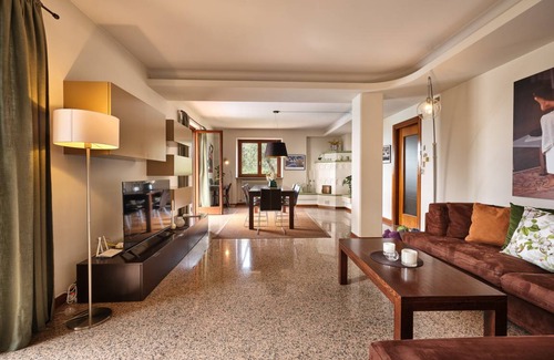 Calmasino Villa | 170 m² Villa ∙ 4 bedrooms ∙ 9 guests