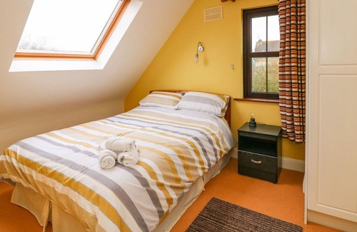 Fethard on Sea House | 17 THE CLOVERS, pet friendly in Fethard-On-Sea, County Wexford