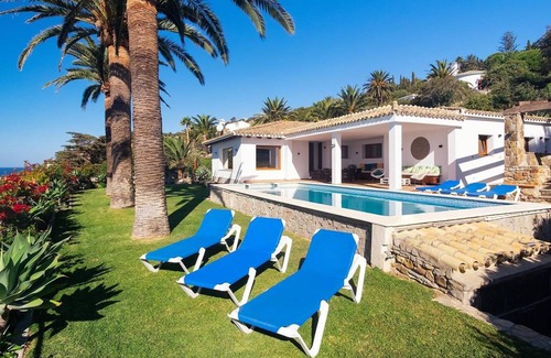 Atlanterra Villa | 170 m² Villa ∙ 4 bedrooms ∙ 8 guests