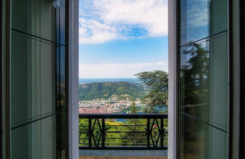 Brunate Apartment | 170 m² Apartment ∙ 3 bedrooms ∙ 6 guests