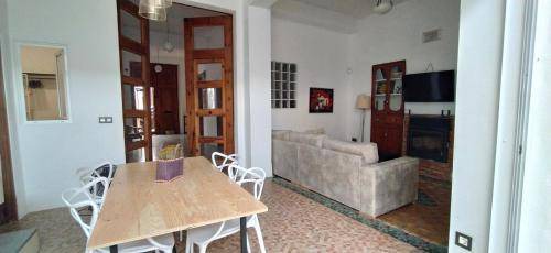 La Font d'en Carros House | 170 m² House ∙ 3 bedrooms ∙ 5 guests