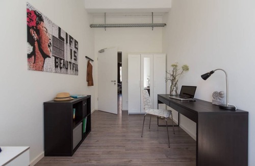 Neuperlach Resort | 170 m² Private room ∙ 1 bedroom ∙ 1 guest