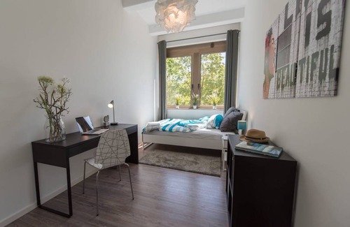 Neuperlach Resort | 170 m² Private room ∙ 1 bedroom ∙ 1 guest