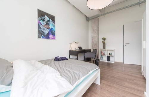 Neuperlach Resort | 170 m² Private room ∙ 1 bedroom ∙ 1 guest