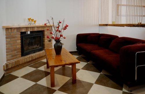Cadalso de los Vidrios House | 180 m² House ∙ 5 bedrooms ∙ 10 guests
