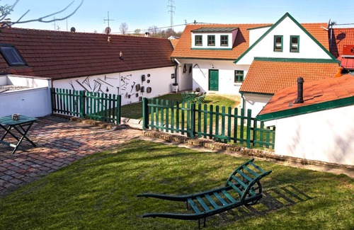 Grub an der March House | 180 m² House ∙ 5 bedrooms ∙ 11 guests