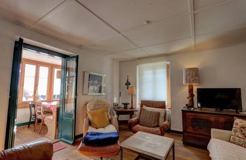 Chateau-d'Oex Ski Chalet | 180 m² Chalet ∙ 6 bedrooms ∙ 9 guests
