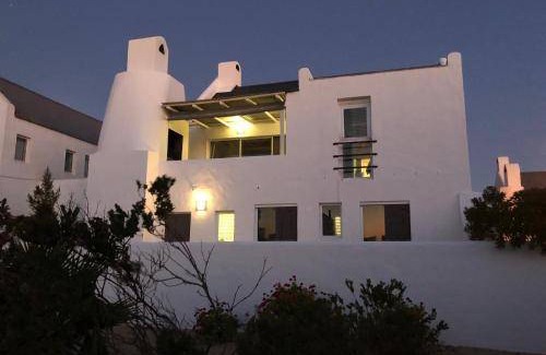 St. Helena Bay House | 180 m² House ∙ 3 bedrooms ∙ 6 guests