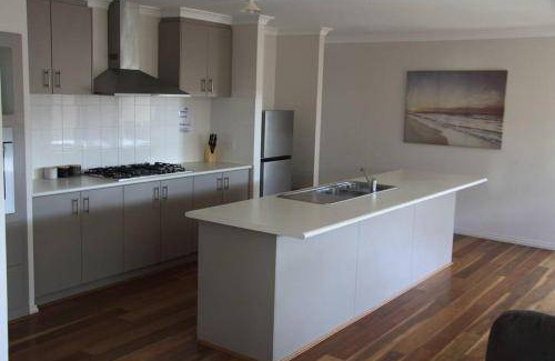 Southern River House | 180 m² House ∙ 4 bedrooms ∙ 8 guests
