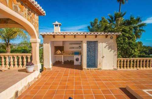 Empedrola Villa | 180 m² Villa ∙ 4 bedrooms ∙ 8 guests