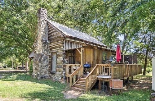 Rock Hill Cabin | 1800’s Cabin with Hot Tub, Pet Friendly