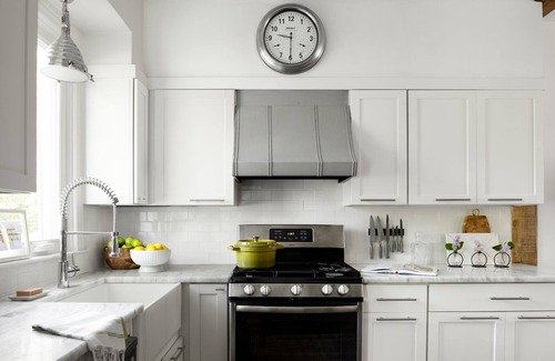 Millville House | 1805 Farmhouse with Heated Pool in Harpers Ferry