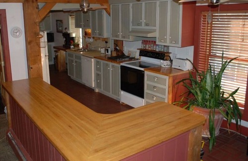 Etters Bed & Breakfast | 1850s Restored Barn near Hershey, Harrisburg, Lancaster, Gettysburg, and Skiing