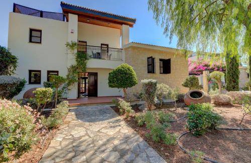 Aphrodite Hills Villa | 186 m² Villa ∙ 3 bedrooms ∙ 6 guests