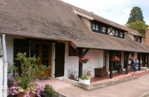 Beaulon House | 18th century farmhouse, in the countryside, sleeps 10, private pool,