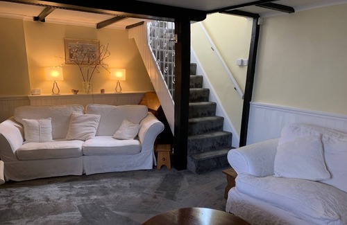 Crewkerne House | 18th Century hamstone spacious family home, double annex, large private garden