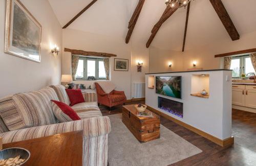 Broadwoodwidger House | 18th century renovated barn in beautiful Devon countryside